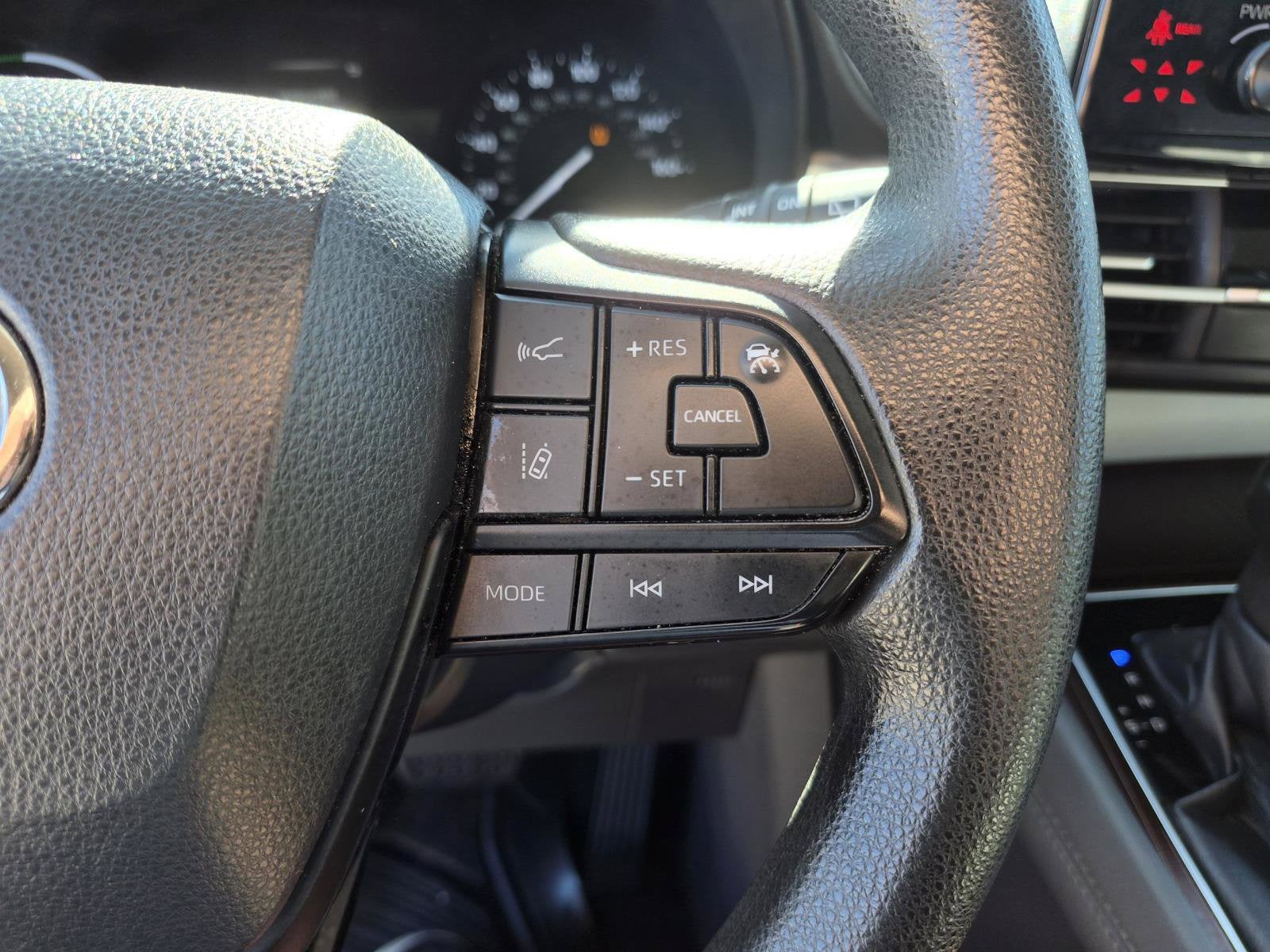 2022 Toyota Sienna LE