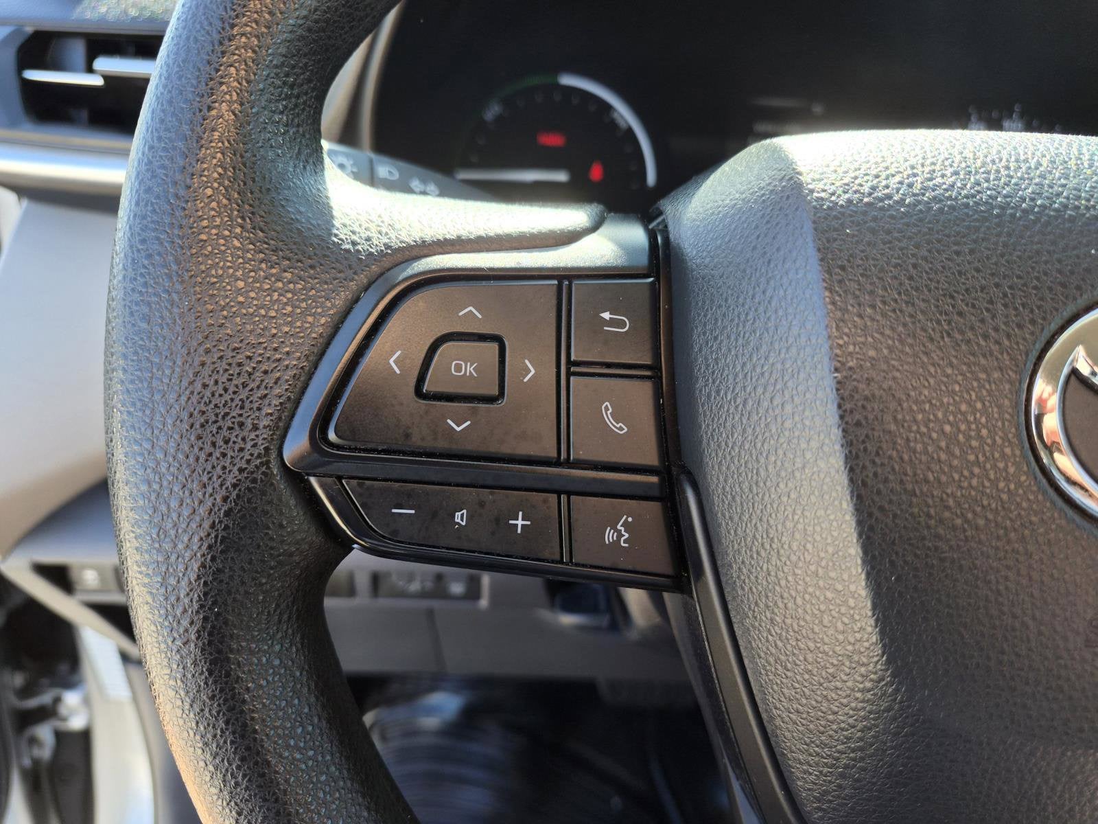2022 Toyota Sienna LE