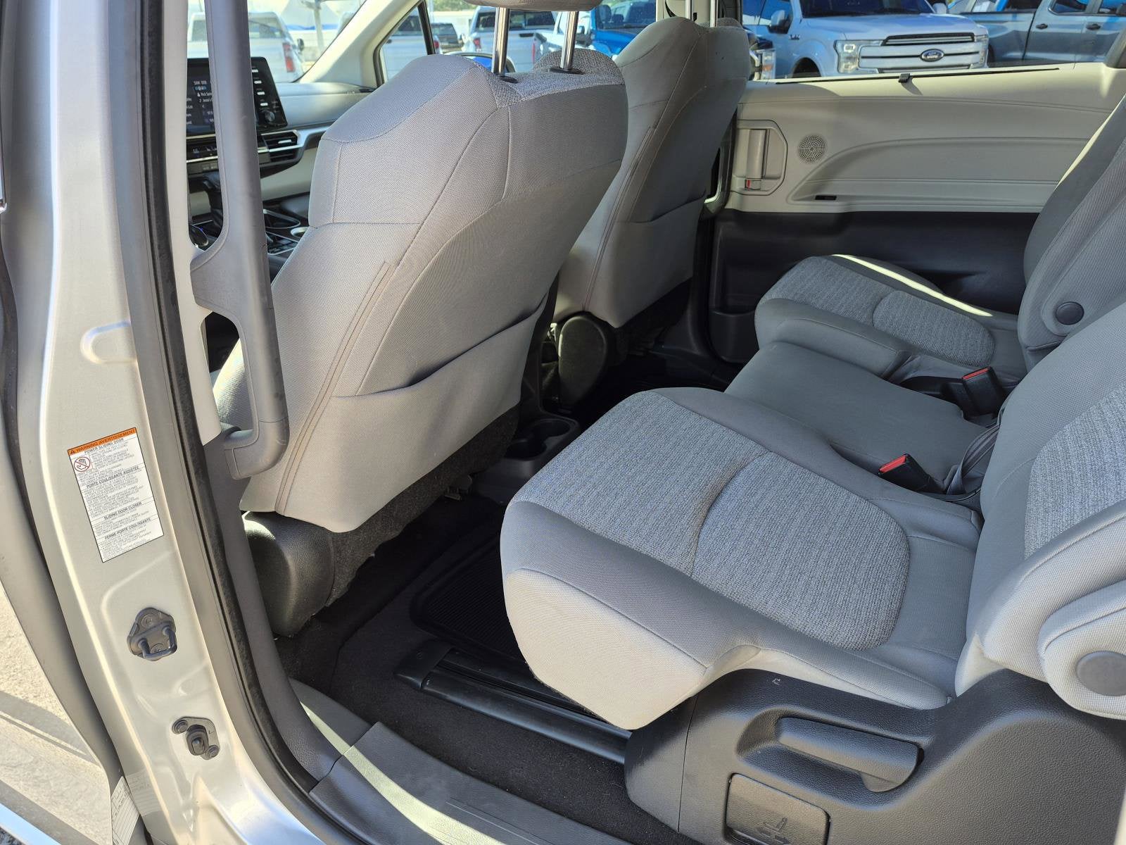 2022 Toyota Sienna Base