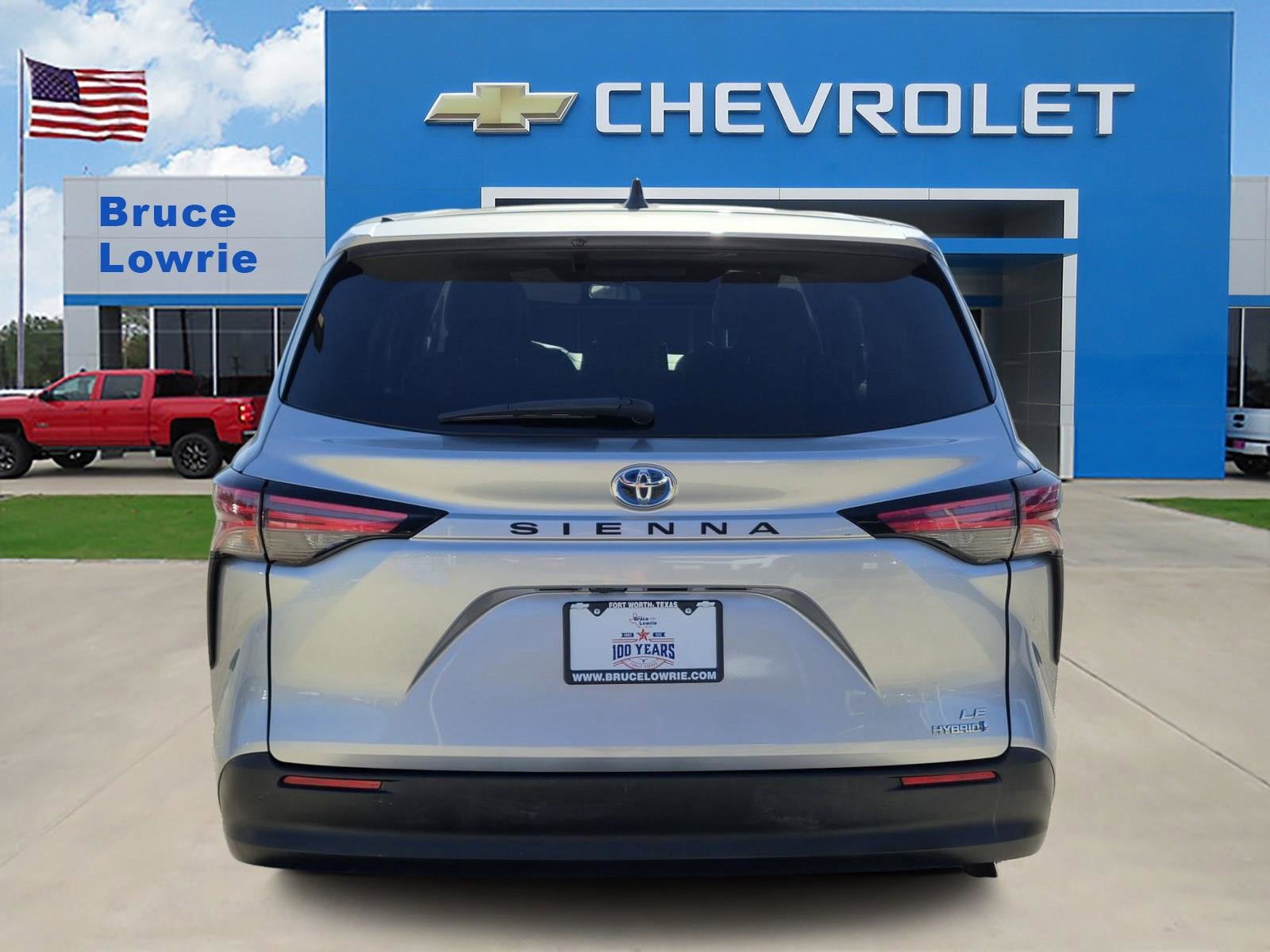2022 Toyota Sienna Base
