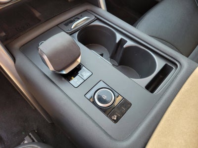 2024 Land Rover Discovery P300 S