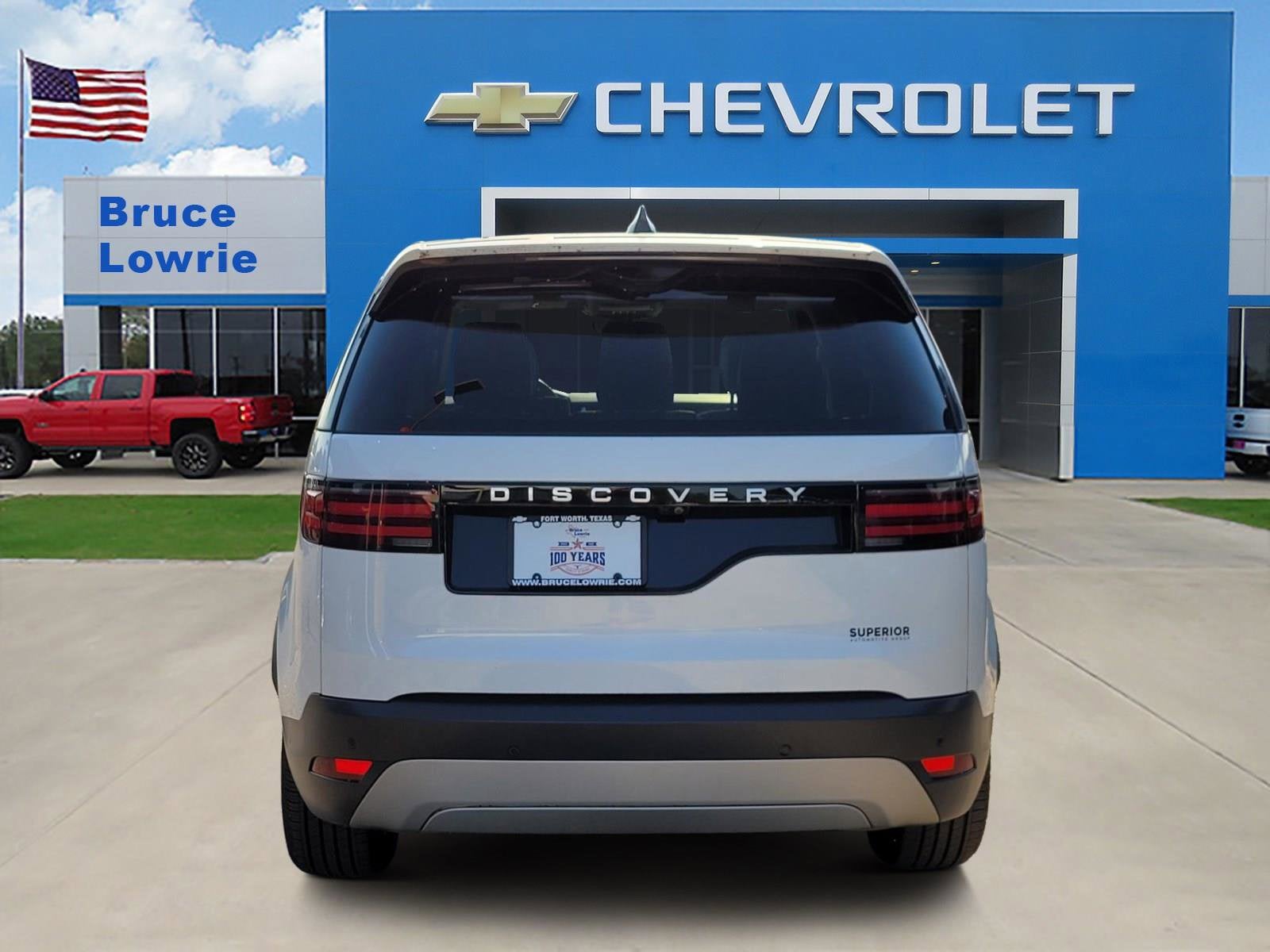 2024 Land Rover Discovery P300 S