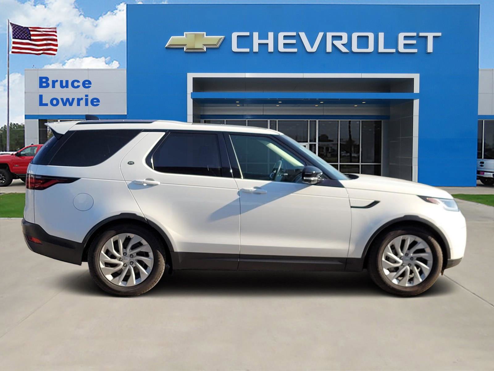 2024 Land Rover Discovery P300 S