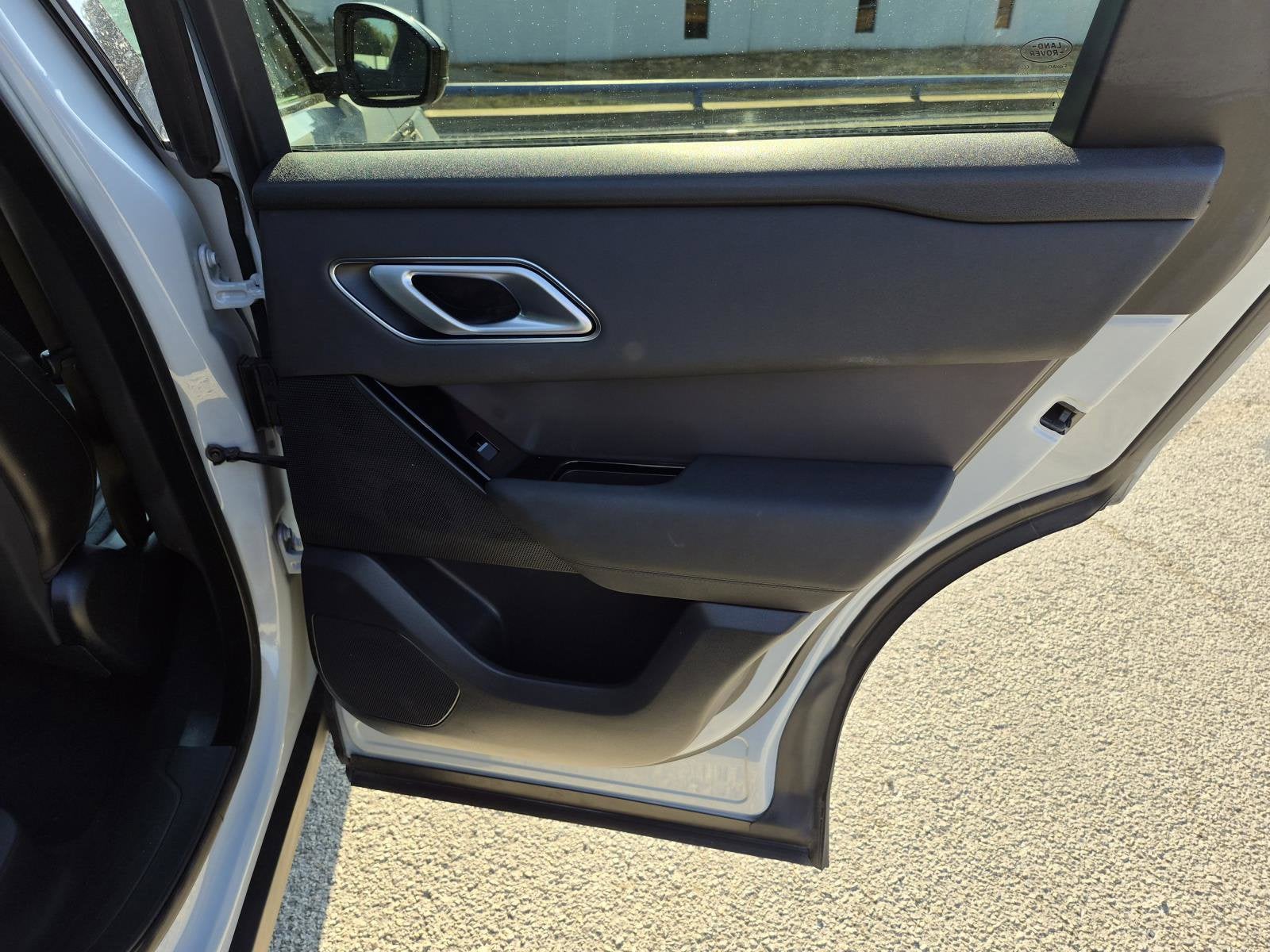 2025 Land Rover Range Rover Velar Dynamic SE