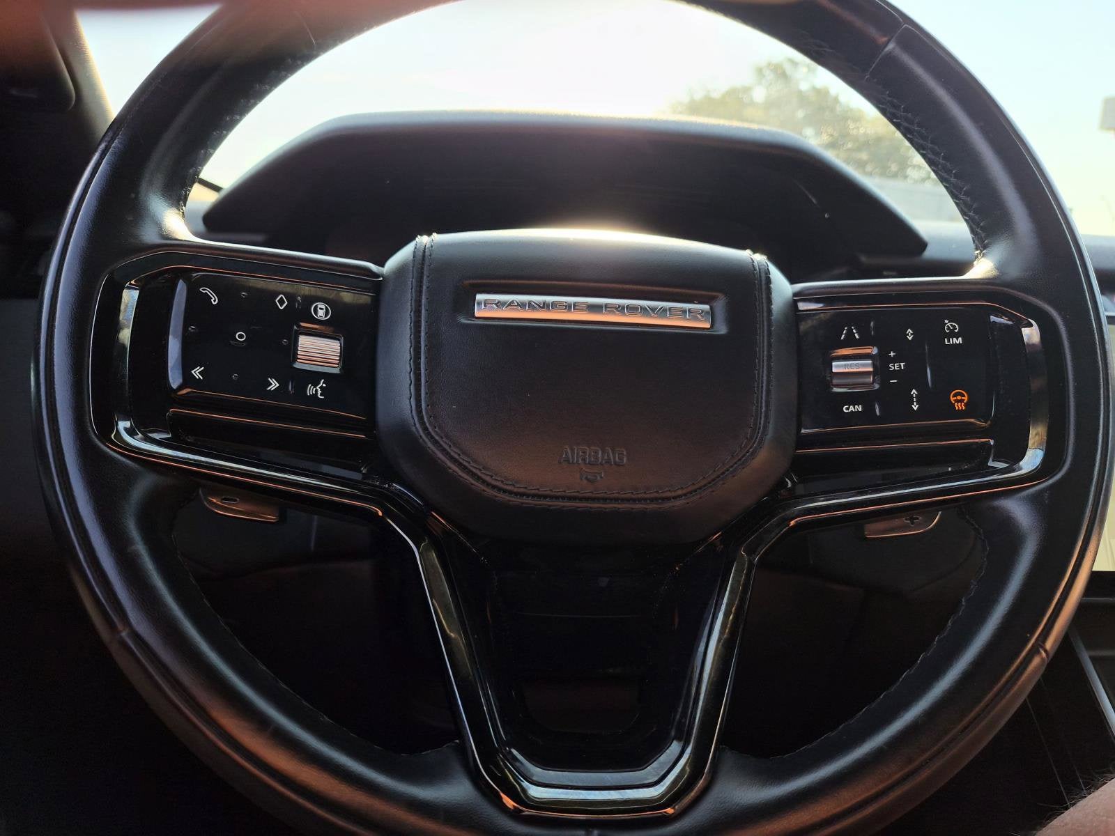 2025 Land Rover Range Rover Velar Dynamic SE