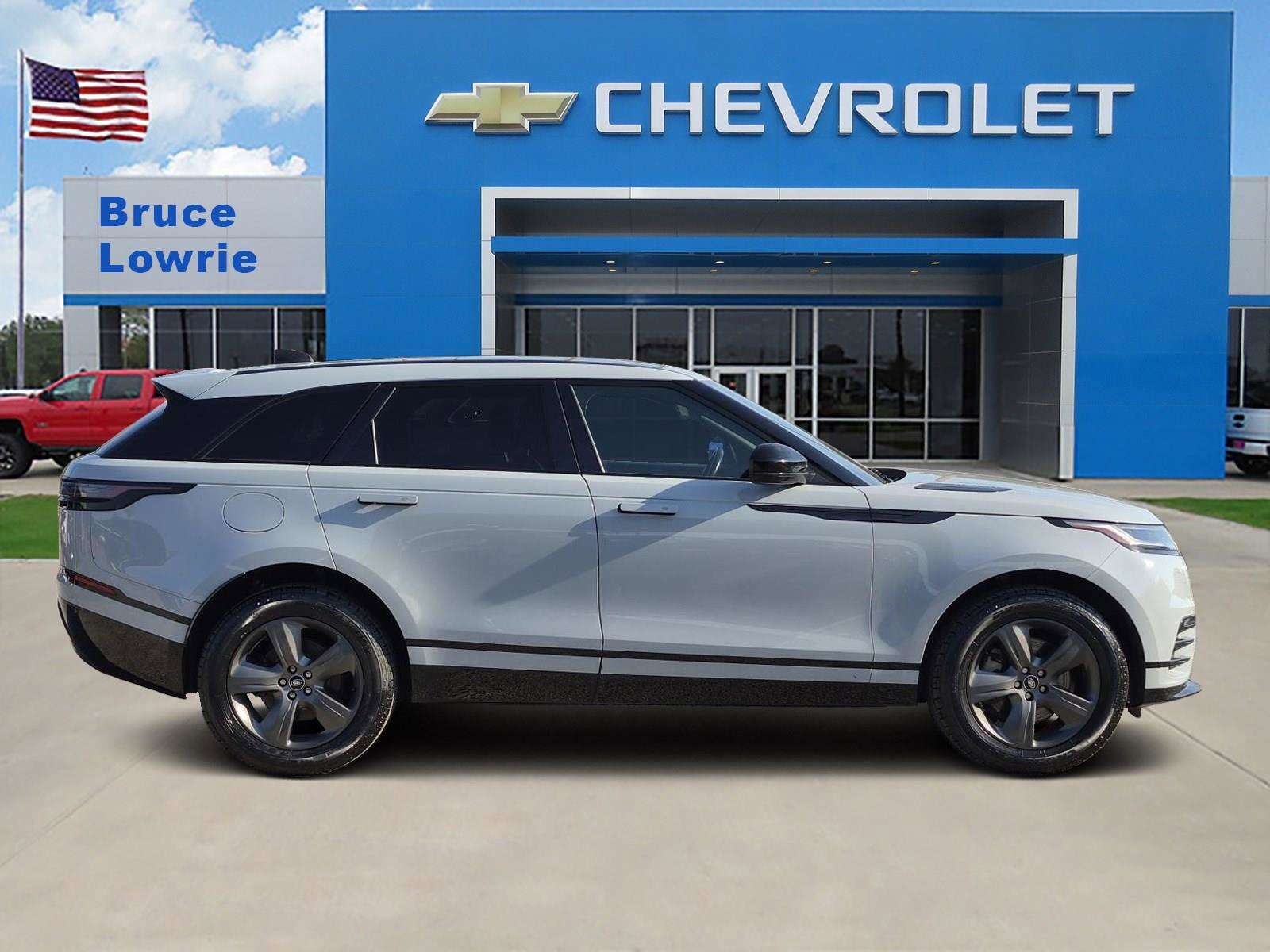 2025 Land Rover Range Rover Velar Dynamic SE