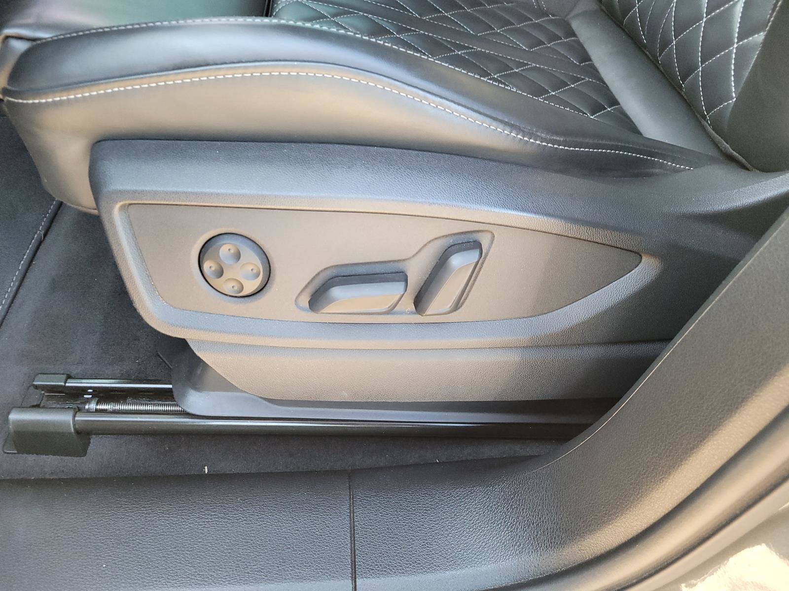 2023 Audi SQ5 Premium Plus TFSI quattro Tiptronic