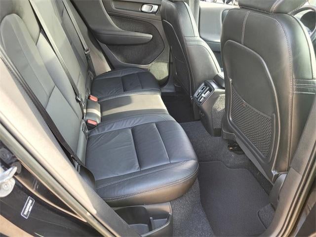 2023 Volvo XC40 Ultimate Dark Theme