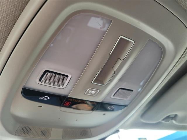 2023 Volvo XC40 Ultimate Dark Theme