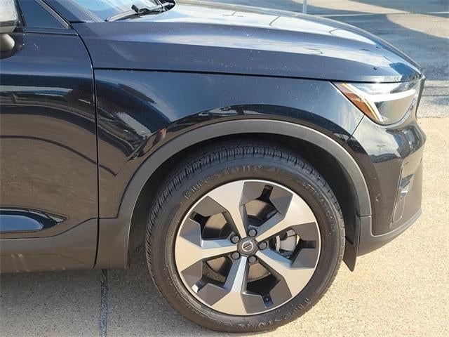 2023 Volvo XC40 Ultimate Dark Theme